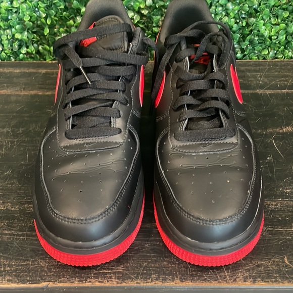 A1-Nike Air Force 1 Low '07 Black Red Bred! - Picture 2 of 9
